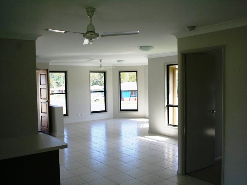 14 Adventurer, Taroomball QLD 4703