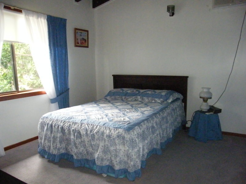 5 Clair, Taranganba QLD 4703