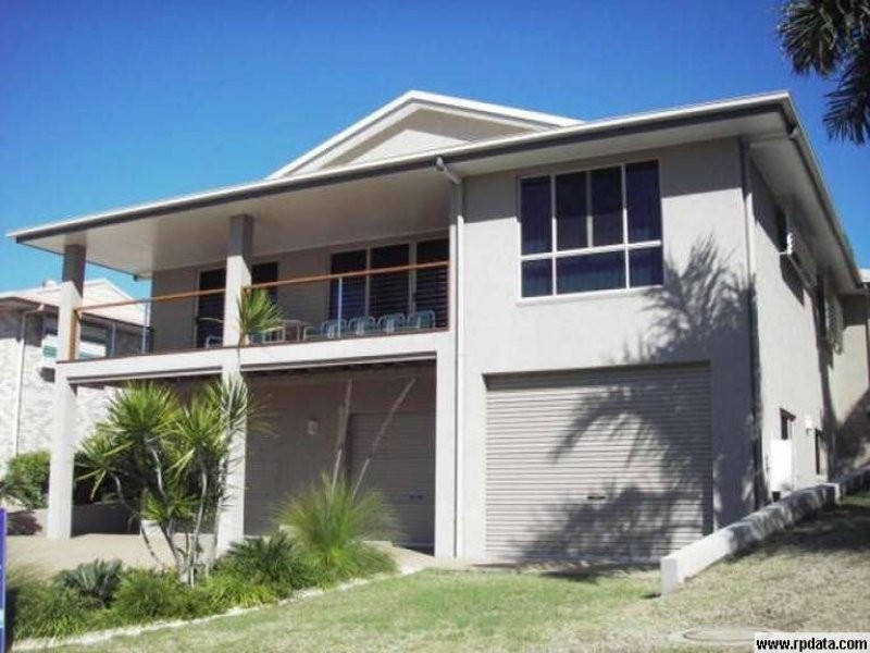 11 Pacific Drive, Pacific Heights QLD 4703