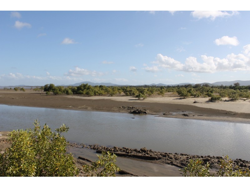 6 Carlo Corner, Keppel Sands QLD 4702