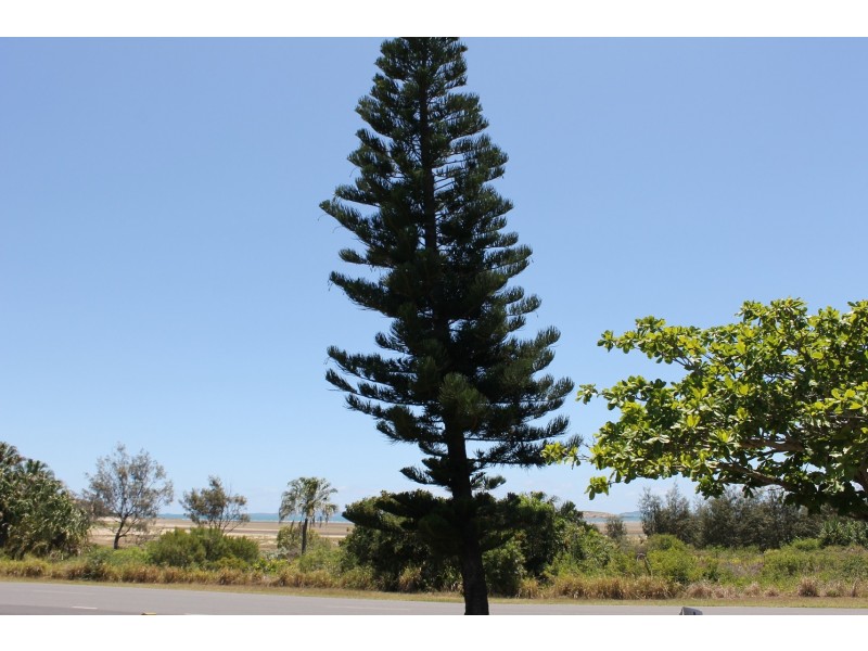 830 Scenic Highway, Kinka Beach QLD 4703