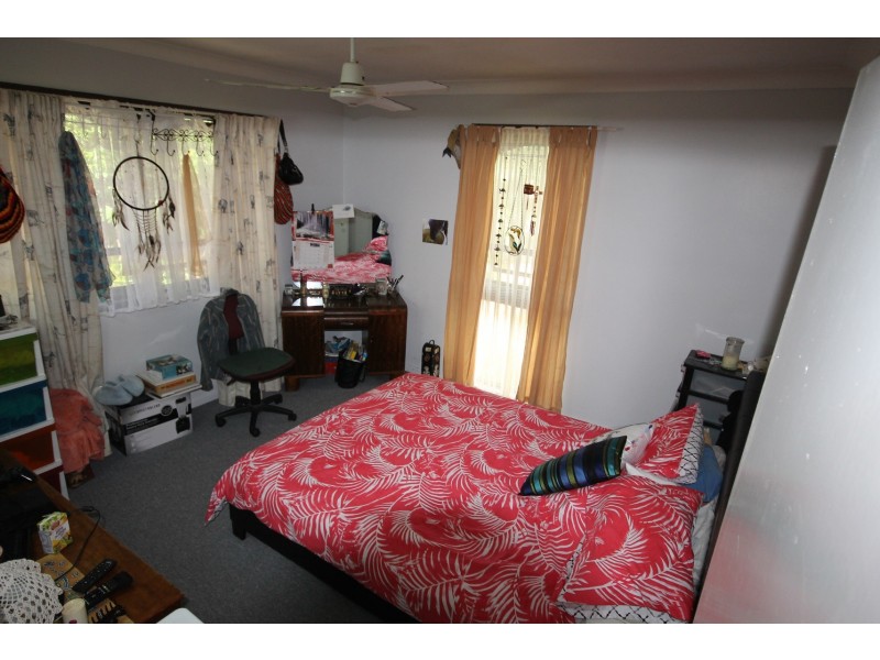 35 Scenic Highway, Cooee Bay QLD 4703