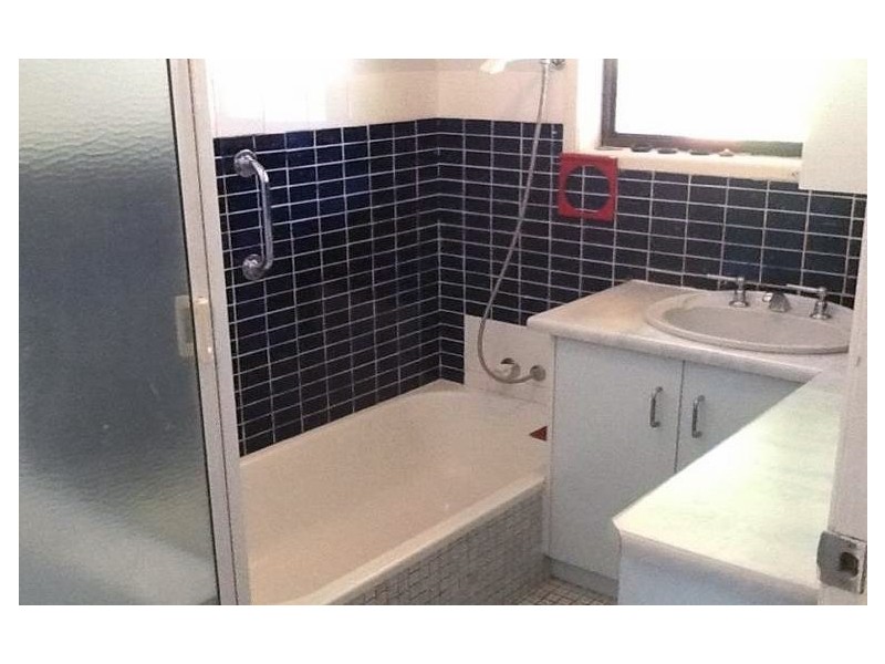 35 Scenic Highway, Cooee Bay QLD 4703