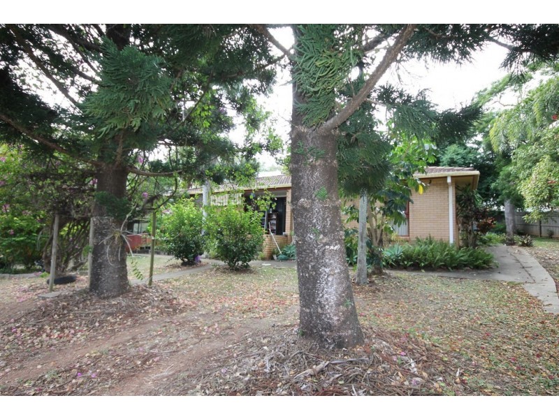 35 Scenic Highway, Cooee Bay QLD 4703