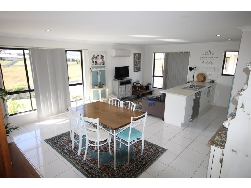 22 Falcon Crest, Zilzie QLD 4710