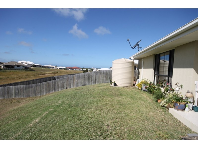 22 Falcon Crest, Zilzie QLD 4710