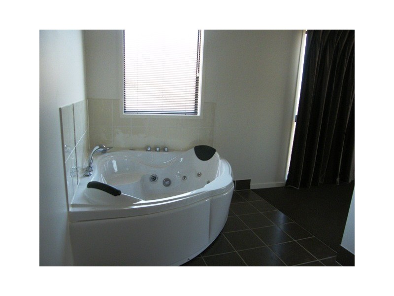 17  Cliff Street, Yeppoon QLD 4703