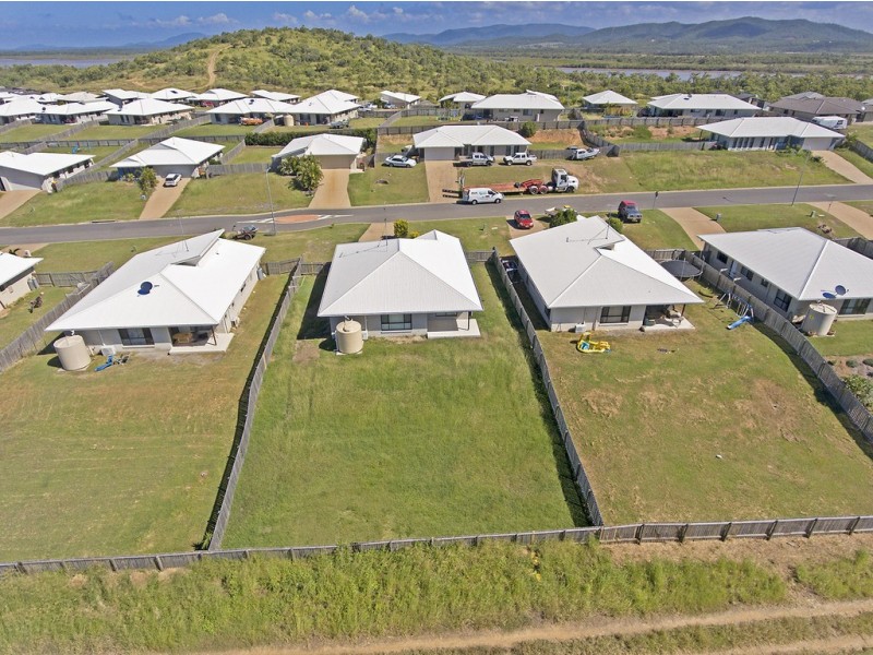 18 Falcon Crest, Zilzie QLD 4710