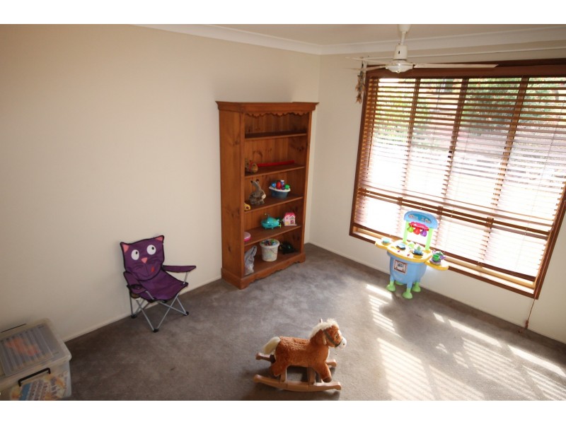 2 Bobs Close, Hidden Valley QLD 4703