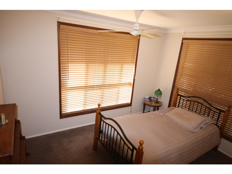 2 Bobs Close, Hidden Valley QLD 4703