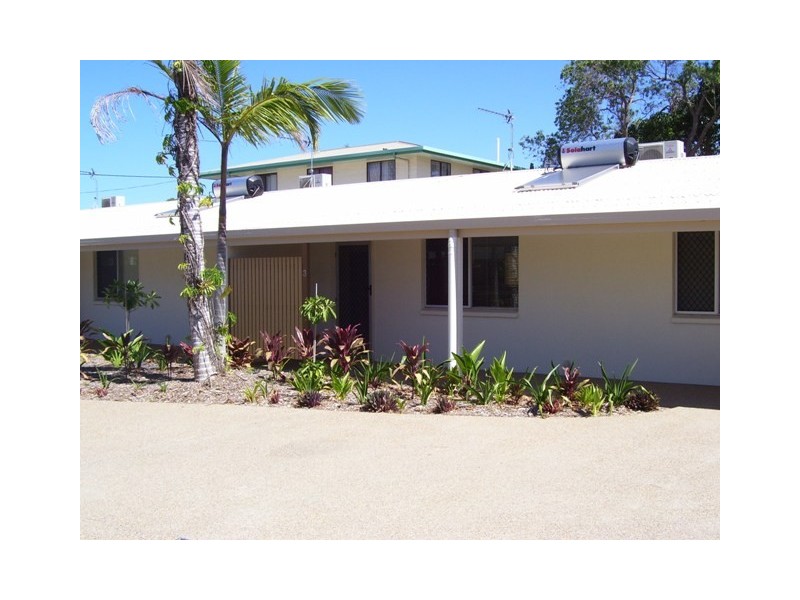 3/4 Maple Street, Yeppoon QLD 4703