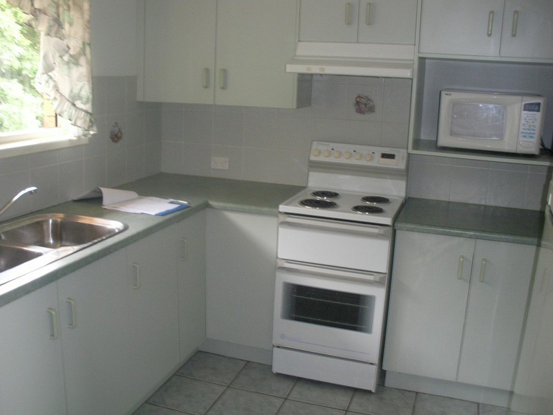 Unit 3/10 Toos Close, Cooee Bay QLD 4703