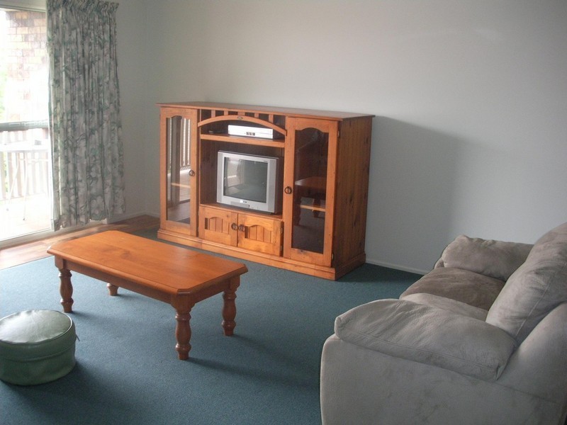 Unit 3/10 Toos Close, Cooee Bay QLD 4703