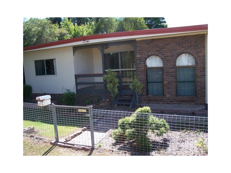 17 Tanby Road, Yeppoon QLD 4703