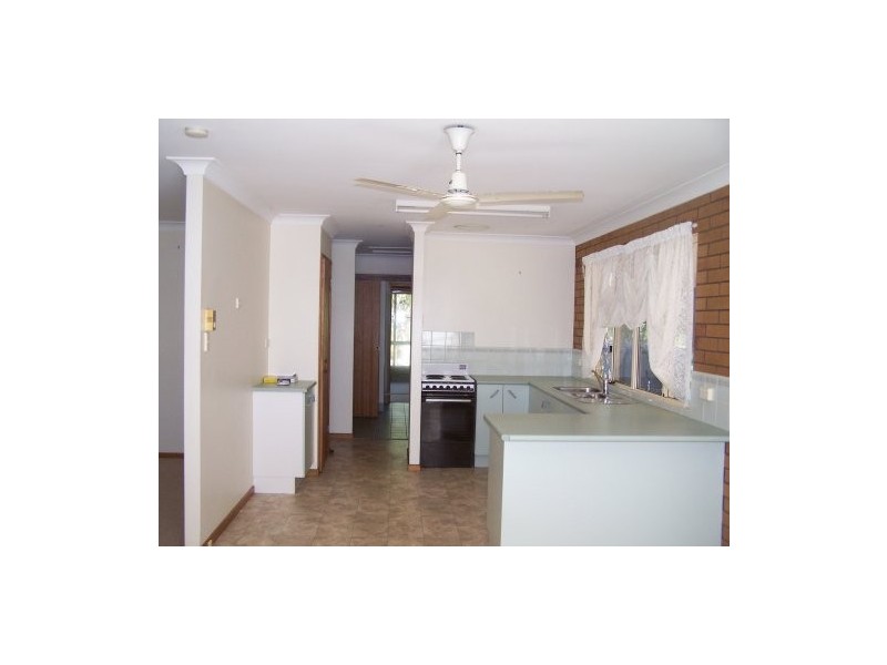 1 / 4 Eden Way, Yeppoon QLD 4703