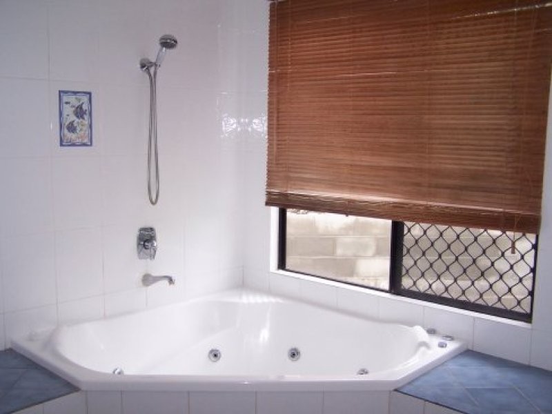 18 Baglow Avenue, Yeppoon QLD 4703