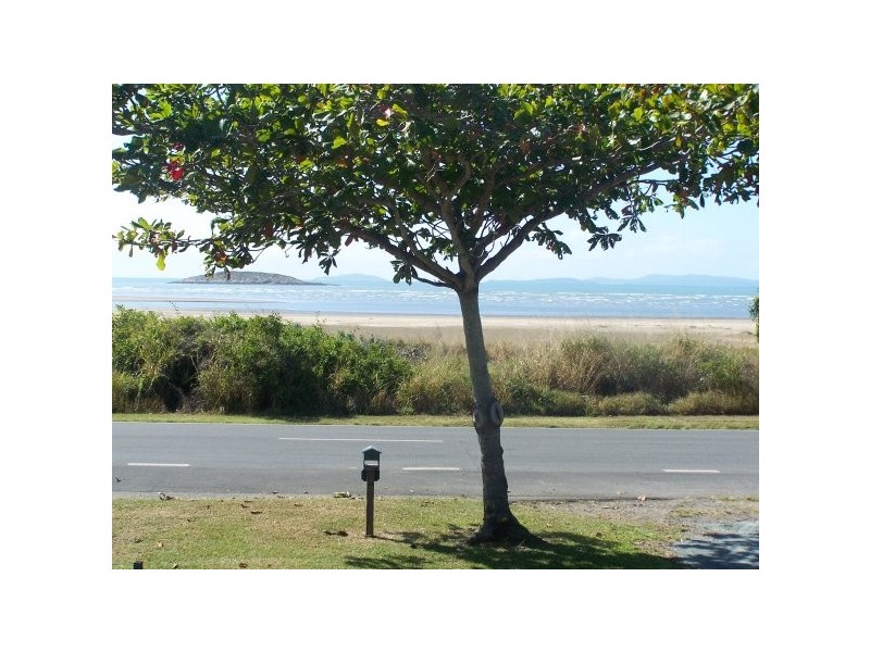 830 Scenic Highway, Kinka Beach QLD 4703