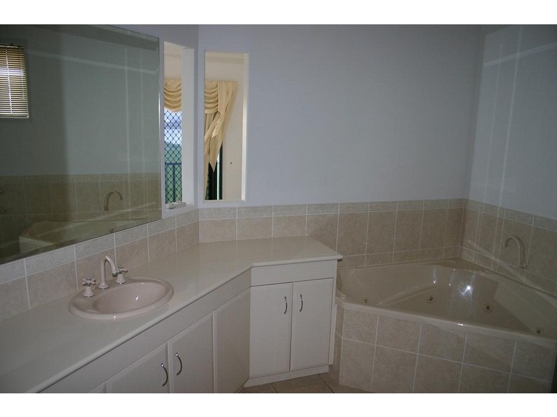 64 Monaco Drive, Zilzie QLD 4710