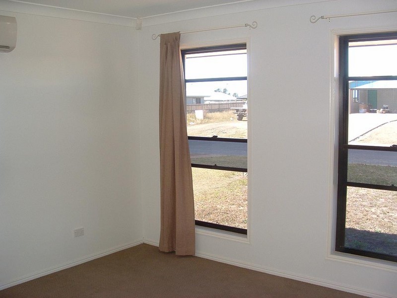 8 Eagle Heights, Zilzie QLD 4710