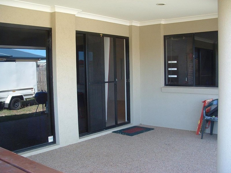 8 Eagle Heights, Zilzie QLD 4710