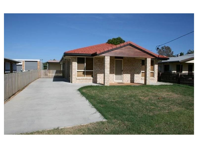 24 Limpus Street, Keppel Sands QLD 4702