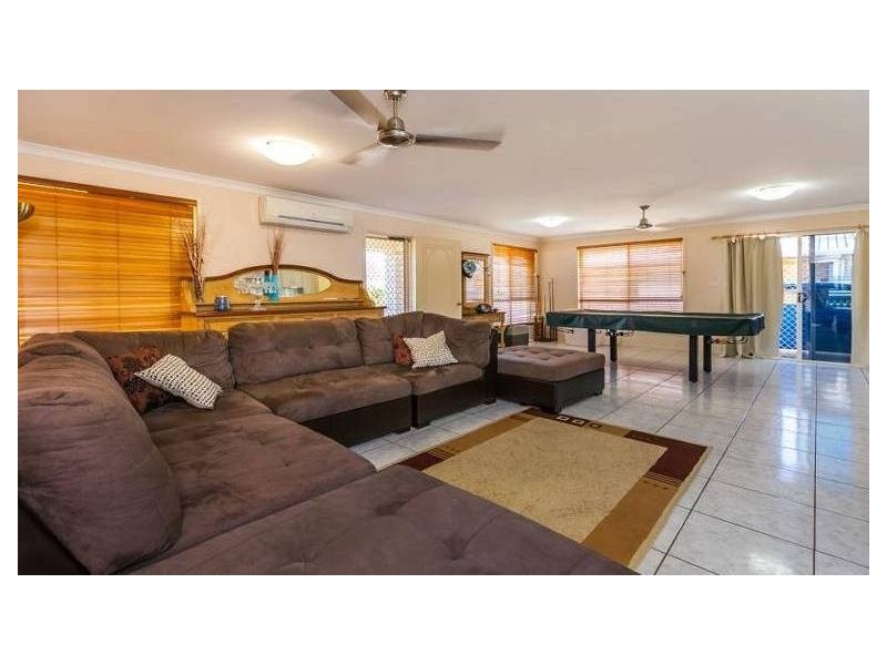 24 Limpus Street, Keppel Sands QLD 4702