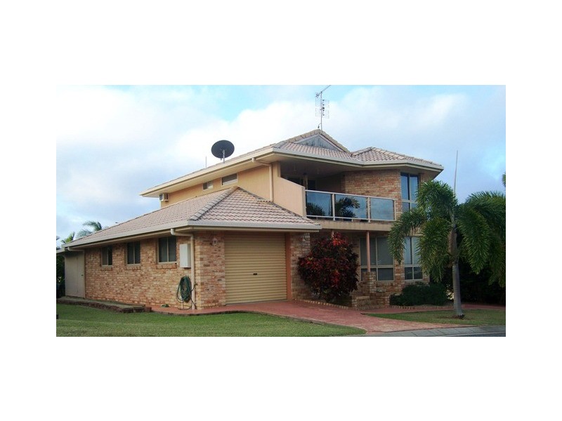 5 Crayke Court, Pacific Heights QLD 4703