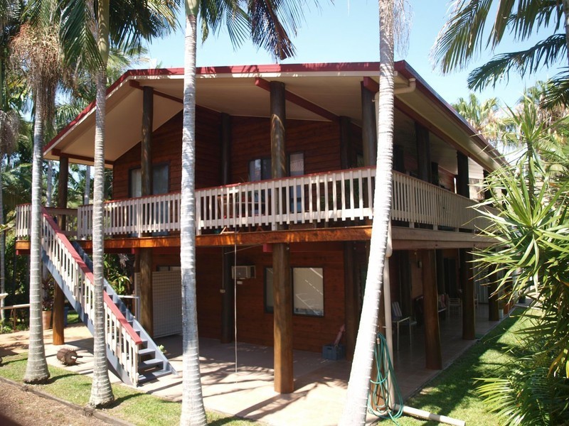 4 THOMAS STREET, Emu Park QLD 4710