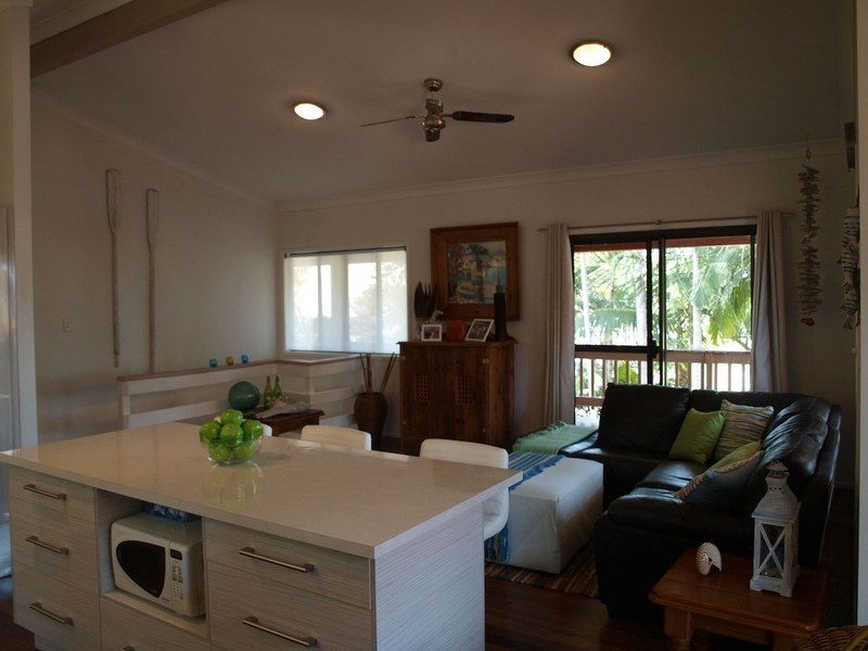 4 THOMAS STREET, Emu Park QLD 4710
