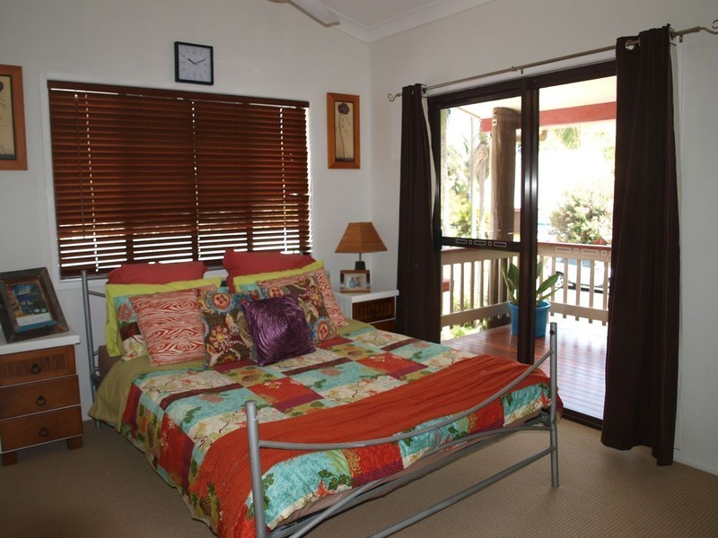 4 THOMAS STREET, Emu Park QLD 4710
