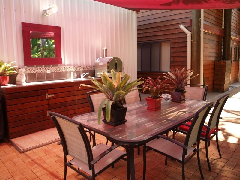 4 THOMAS STREET, Emu Park QLD 4710