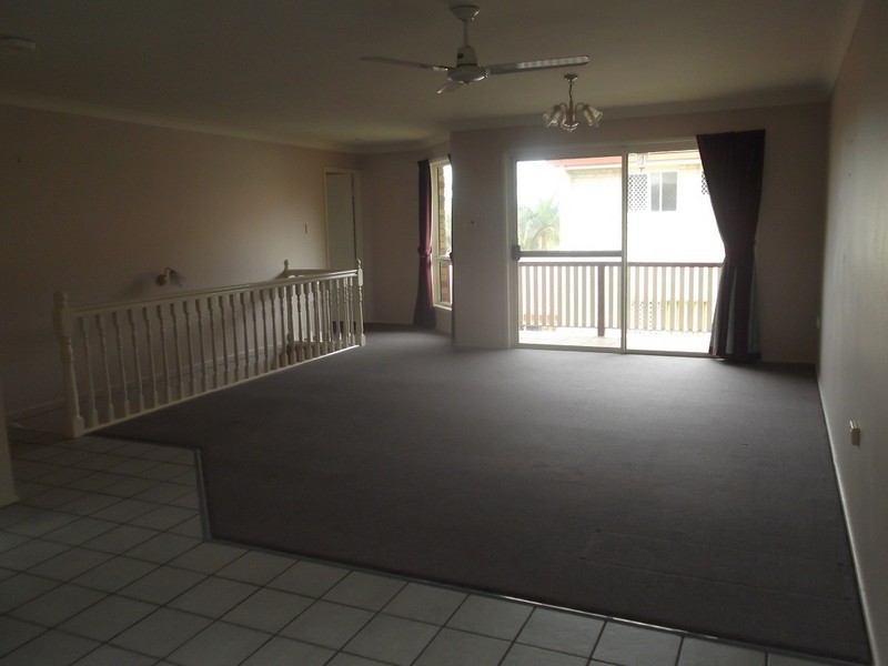 Unit 2/10 Toos Close, Cooee Bay QLD 4703