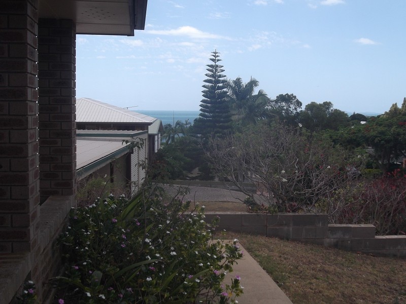 19 Greer Street, Meikleville Hill QLD 4703