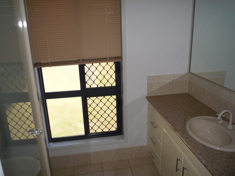 64 Monaco Drive, Zilzie QLD 4710