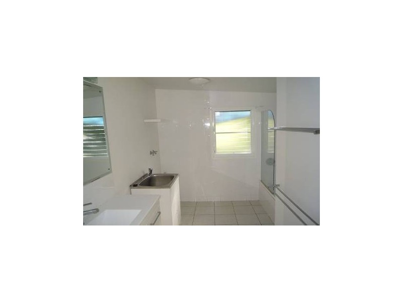 11 Barnes Street, Barlows Hill QLD 4703