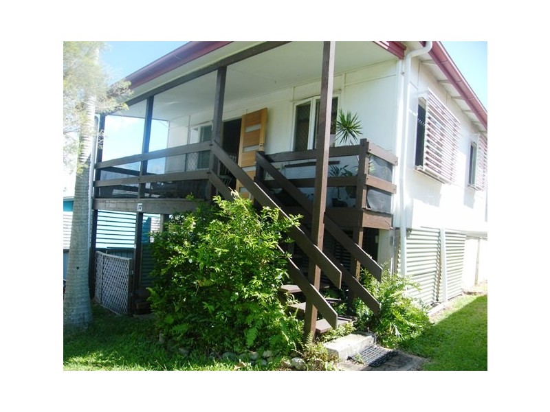 37 Pandanus St, Cooee Bay QLD 4703