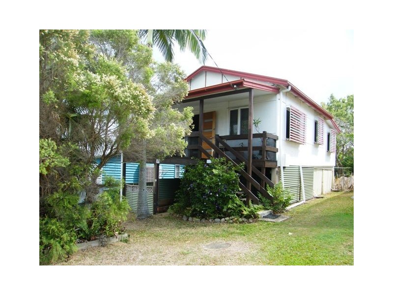 37 Pandanus St, Cooee Bay QLD 4703