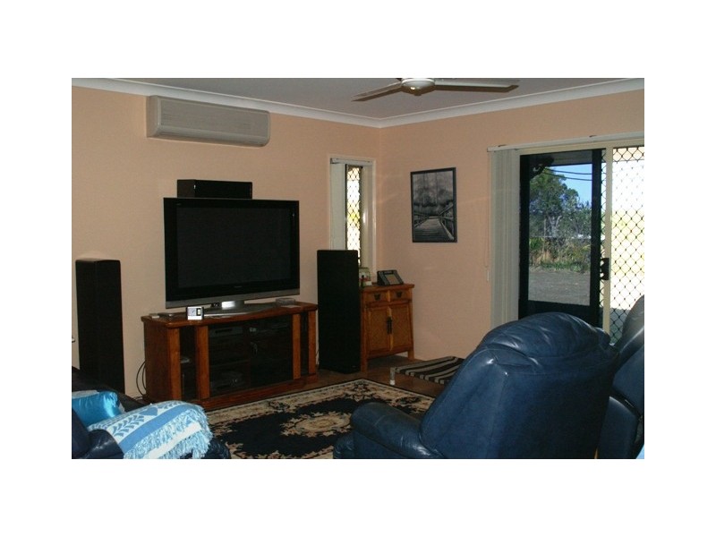 18-20 Tulloch Ave, Yeppoon QLD 4703