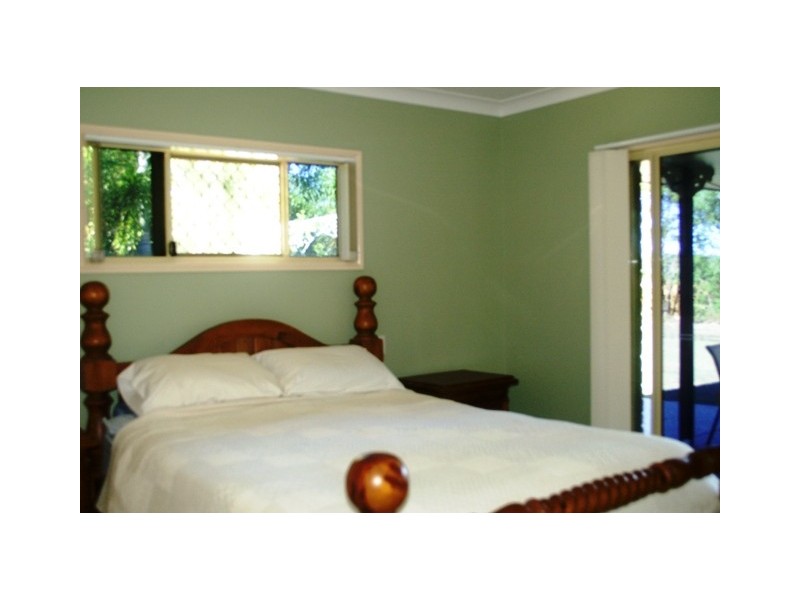 18-20 Tulloch Ave, Yeppoon QLD 4703