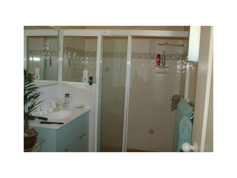 18-20 Tulloch Ave, Yeppoon QLD 4703