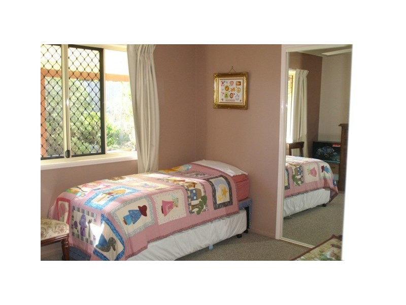 18-20 Tulloch Ave, Yeppoon QLD 4703