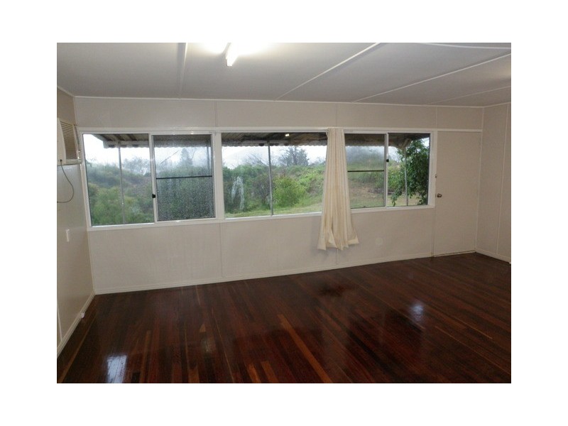 14 Kempsea, Rosslyn QLD 4703