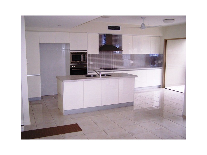 2 / 20 Melbourne, Yeppoon QLD 4703