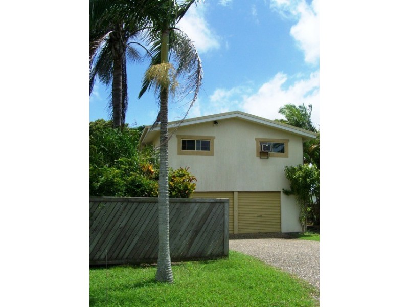 5 Barnes, Yeppoon QLD 4703