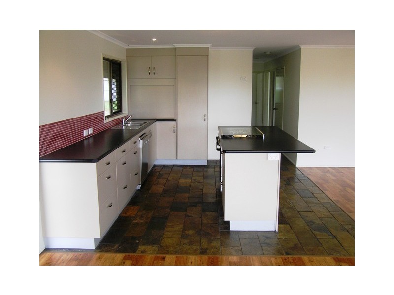 3352 Emu Park, Emu Park QLD 4710