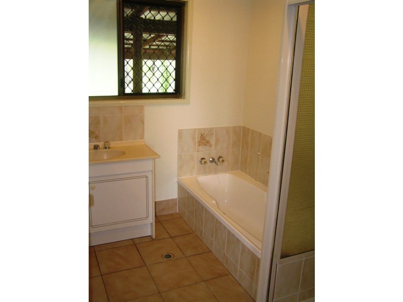 3352 Emu Park, Emu Park QLD 4710