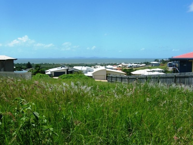 6 Pitcairn Court, Pacific Heights QLD 4703