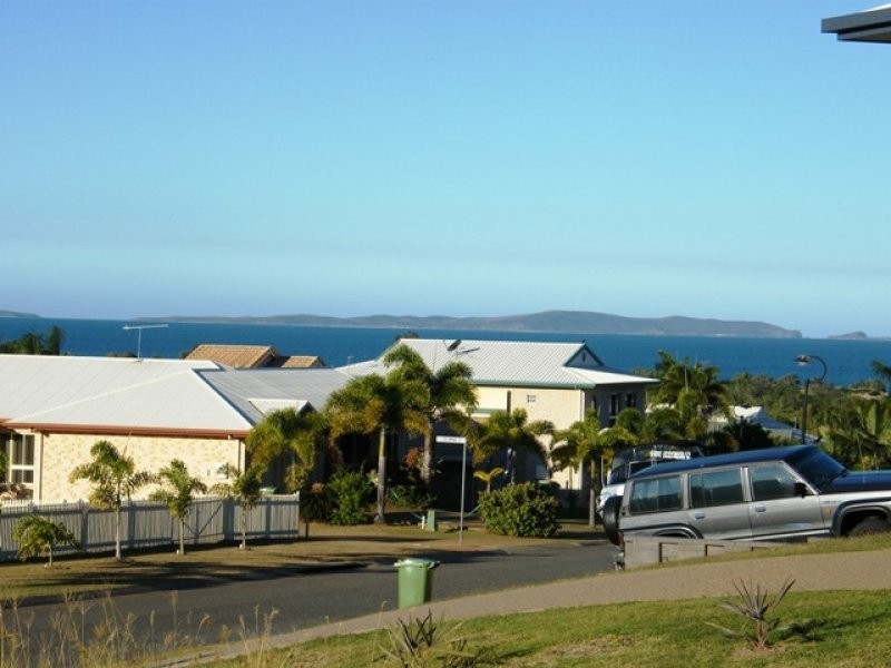 19 Coleman Crescent, Pacific Heights QLD 4703