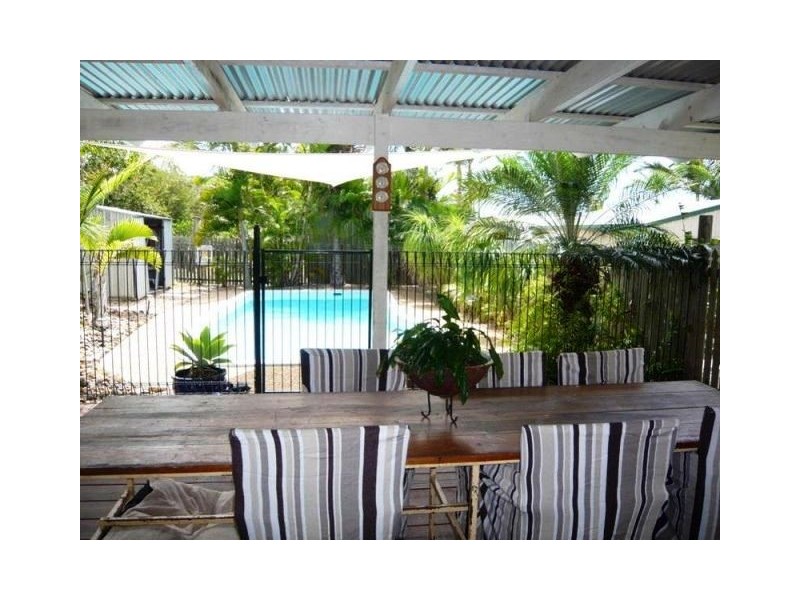 11 Brown St, Emu Park QLD 4710