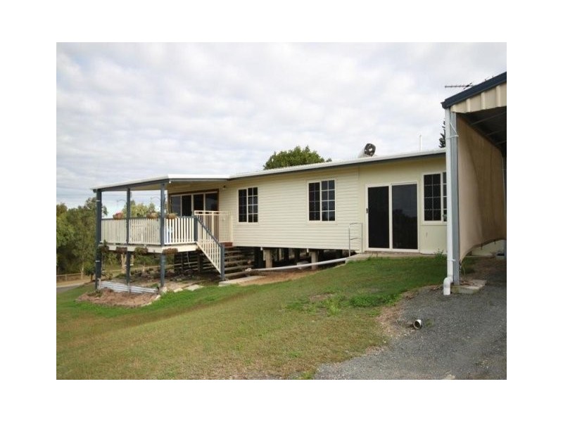 57 Fountain St, Emu Park QLD 4710